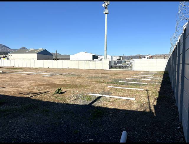 1,487M² VACANT LAND FOR SALE IN GANTS PLAZA